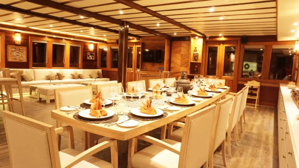 Lamima - Luxury Phinisi Komodo Charter 2026